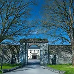 Castle Arch Hotel