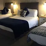 Hotel Castle Arch Trim