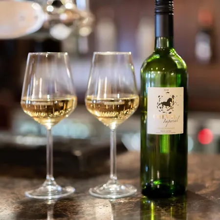 Castle Arch 3* トリム