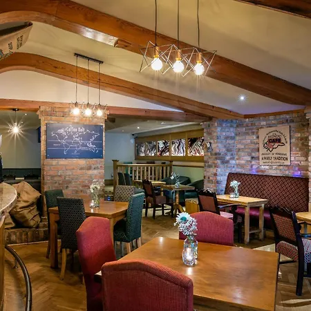 Castle Arch Hotel 3*