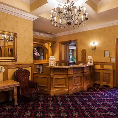 Castle Arch 3* تريم