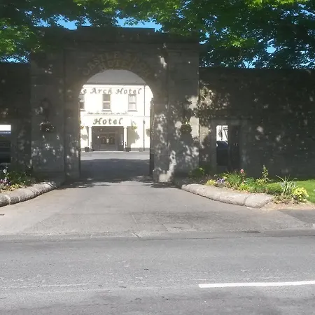 Castle Arch 3*