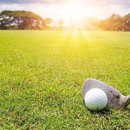 Castle Arch فندق 3*