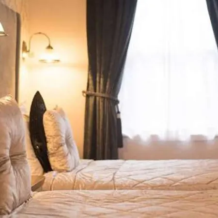 Castle Arch トリム