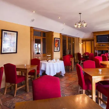 فندق Castle Arch تريم