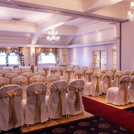 Castle Arch تريم