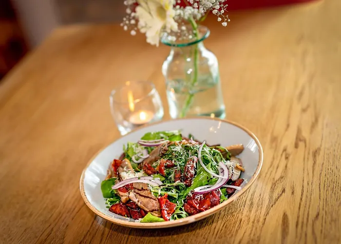 Castle Arch Отель Трим