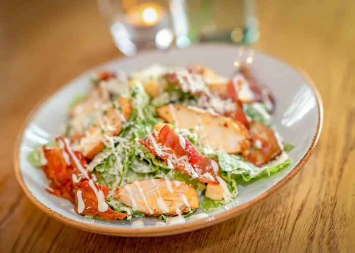 Hotel Castle Arch Trim