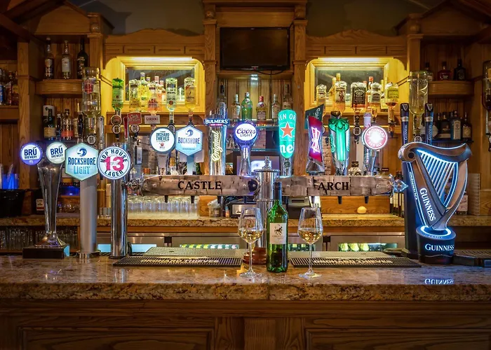 Castle Arch Отель Трим