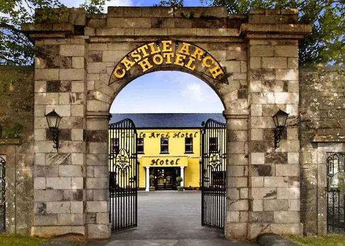 Hotel Castle Arch Trim