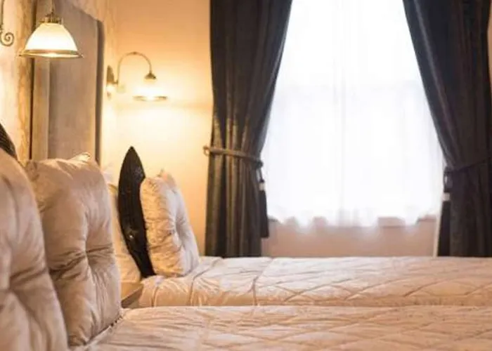 Castle Arch Трим