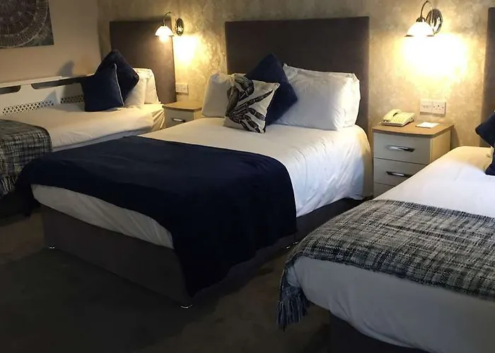 Hotel Castle Arch Trim